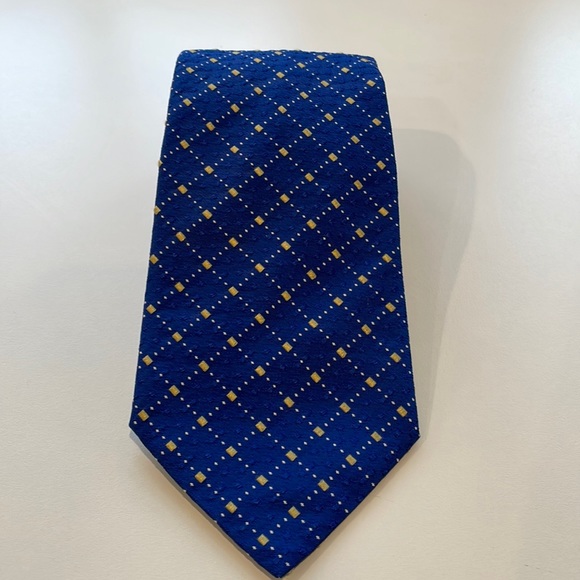 A Vous de Voir men’s silk tie in cobalt blue with diamond pattern. EUC - Picture 2 of 3